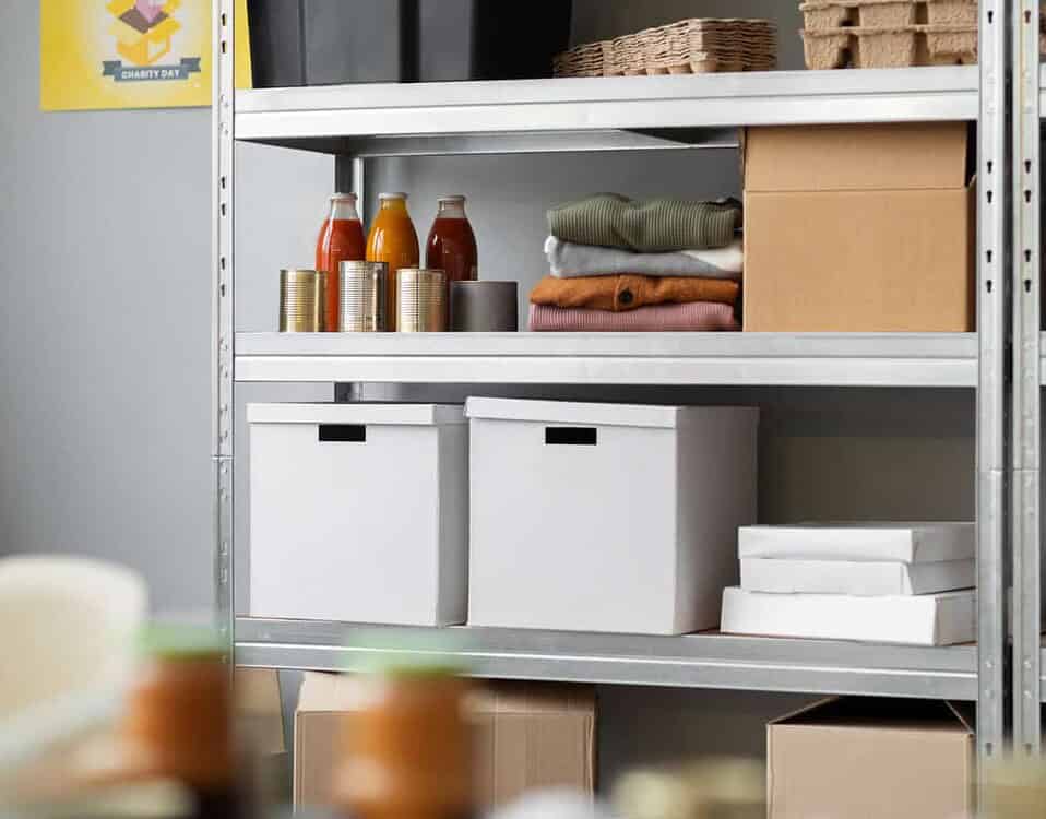 Montajul rafturilor metalice